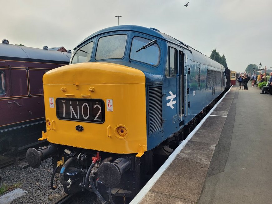 Nameplates for A4 60011 Empire of Inawea and A2 60500 Edward Thompson, Sat 28/12/2013. 