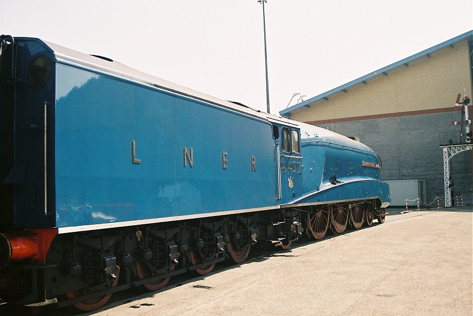 60019 Bittern as 4492 Dominion of New Zealand at the NRM, Wed 20/4/2011. 