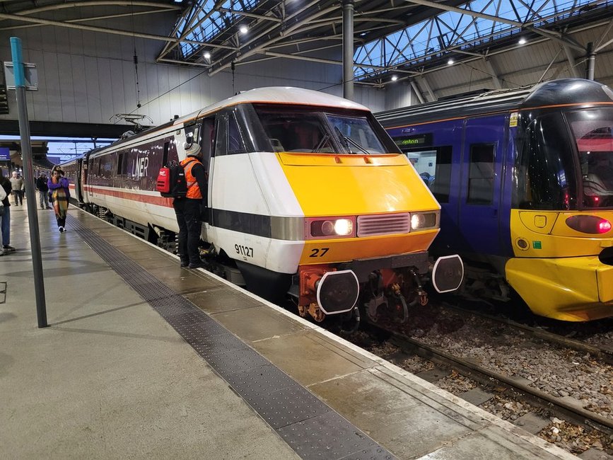 LNER A3 2743/60089, Sat 28/12/2013. 