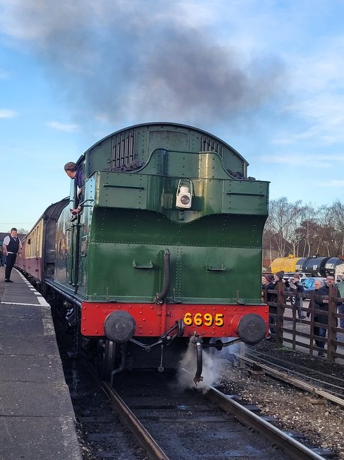 LNER A3 2743/60089, Sat 28/12/2013. 