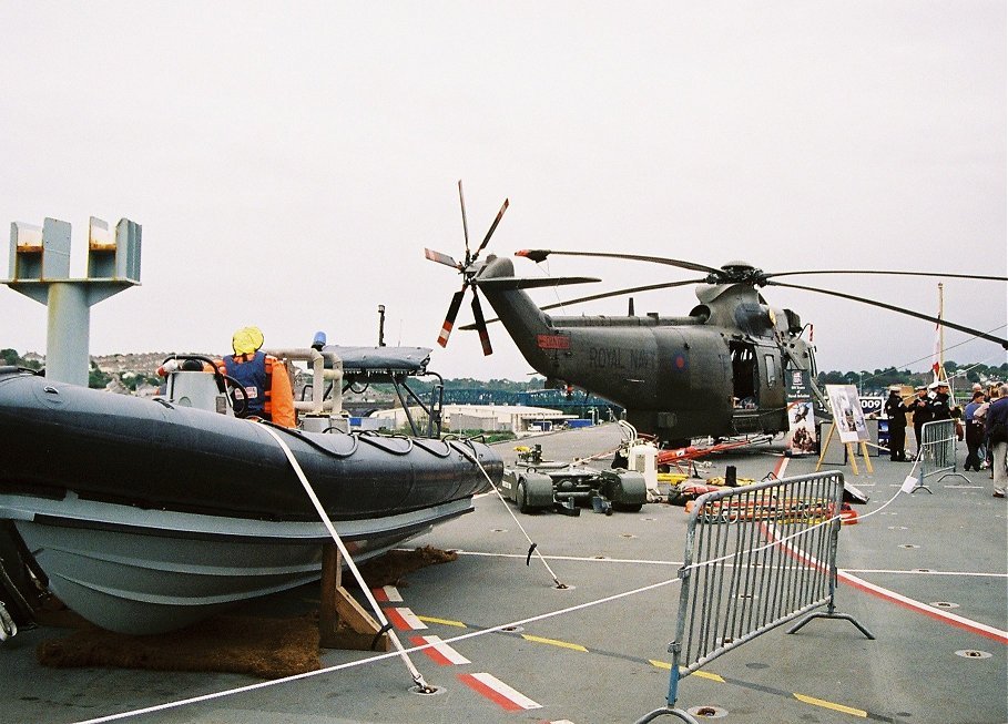 Assault ship L15 H.M.S. Bulwark at Plymouth Navy Days, Saturday September 5th 2009