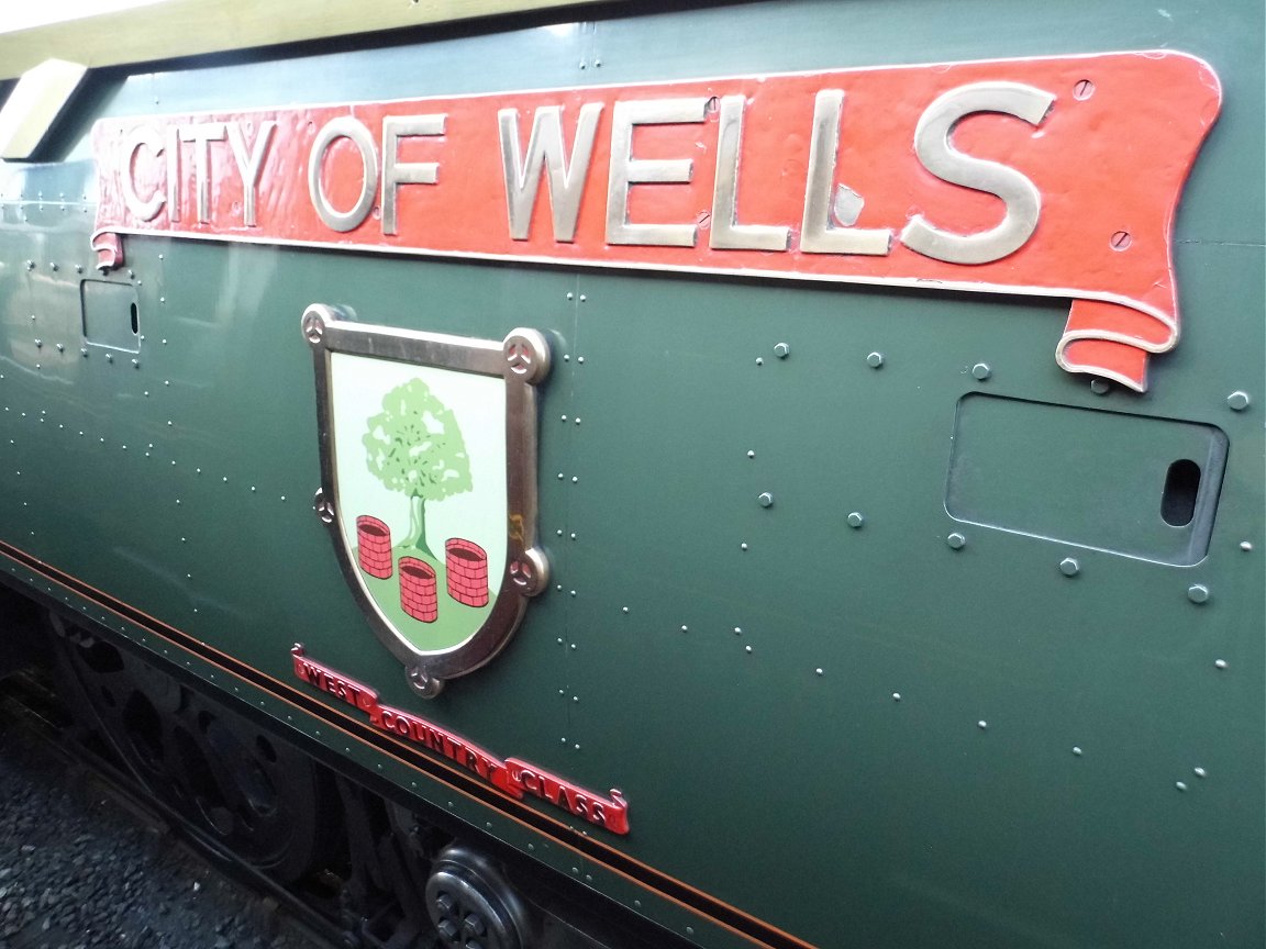 Nameplates for A4 60011 Empire of India and A2 60500 Edward Thompson, Sat 28/12/2013. 