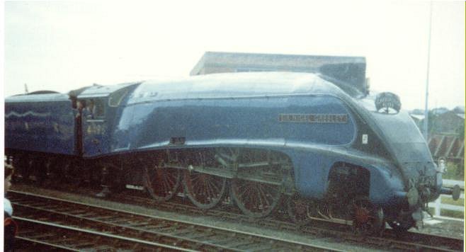 Sir Nigel Gresley reversing from the NRM