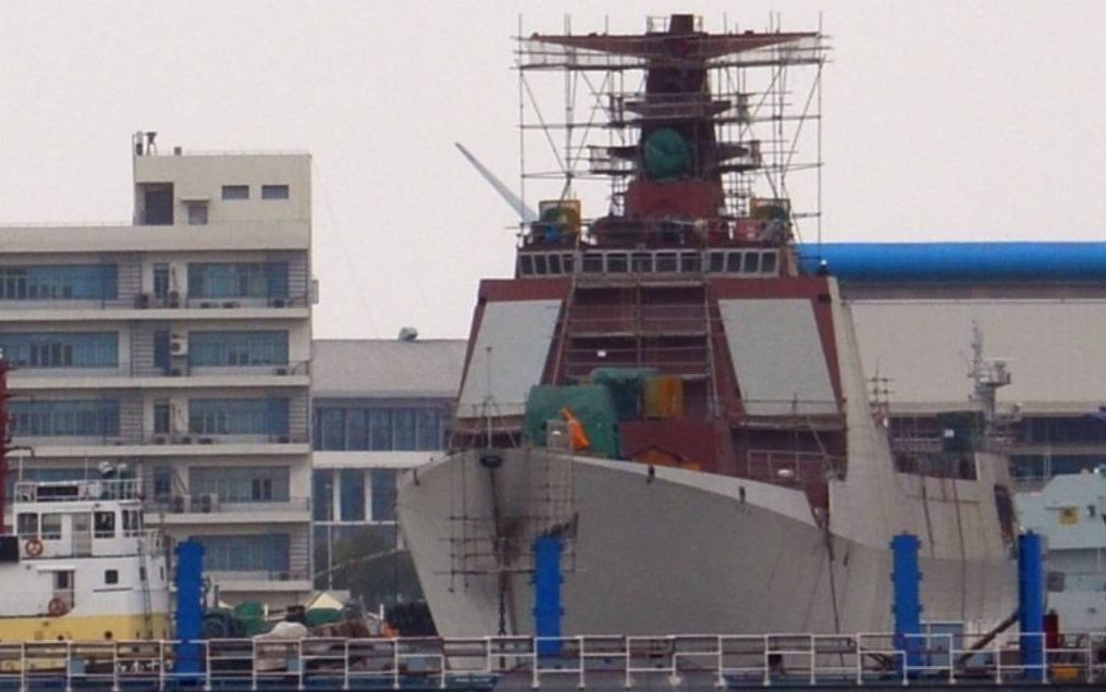 Type 052D destroyer.