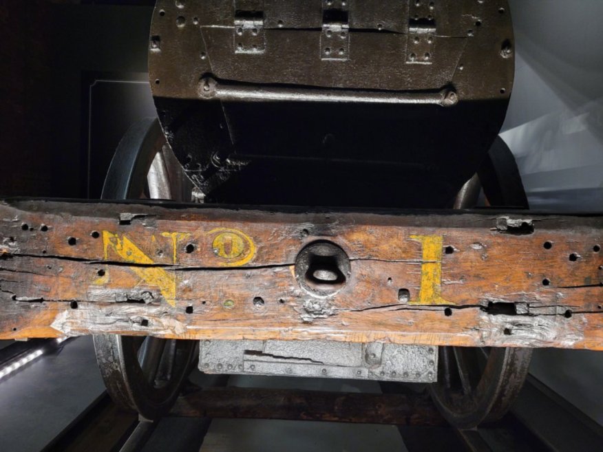 Papyrus nameplate for the record breaking A3 2750 which did 108 mph, Sat 28/12/2013. 