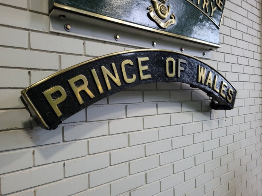 Nameplates for A4 60011 Empire of India and A2 60500 Edward Thompson, Sat 28/12/2013. 